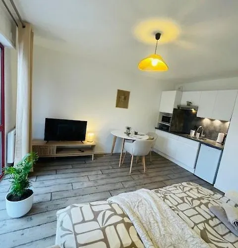 Le De Thea - Private Parking - 2 Guests Apartmán